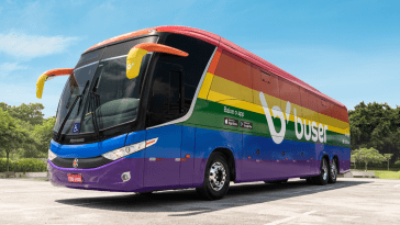 Buser com cores LGBTQIA+